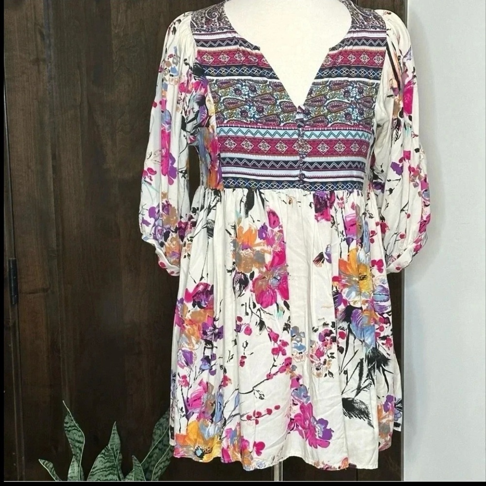 Umgee USA dress 100% rayon Floral and paisley colorful design Women’s Size S